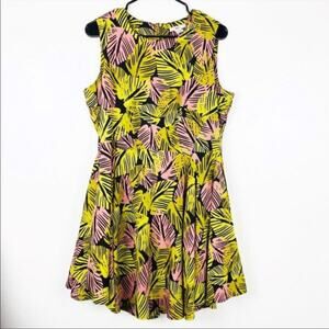 Junior's Macy's Bar III Tropical Floral Skater Dress, EUC, Size Small